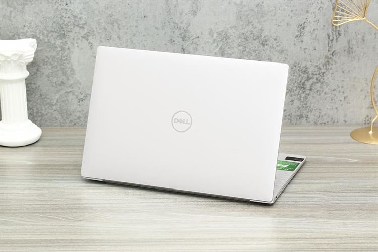 MacBook Pro góc 1
